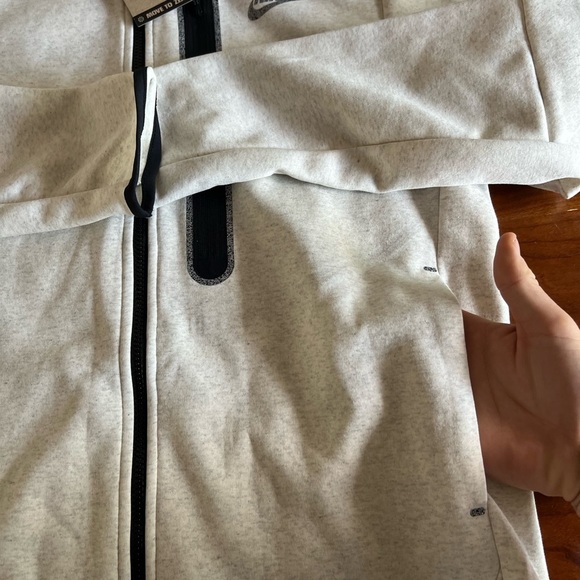 Nike Tech Men Fleece Full-zip Hoodie White Heather DD4688-100 - Picture 7 of 10